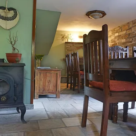 Artemisia House-2