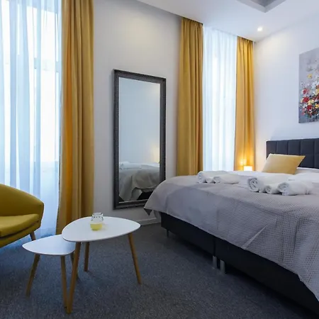 Elenas Rooms & Apartment-2