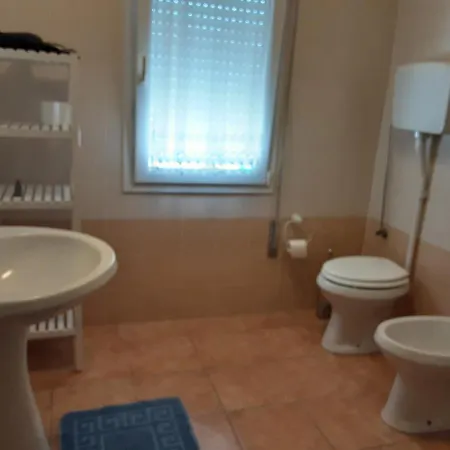 Locazione Menini - Camere zona stazione-3