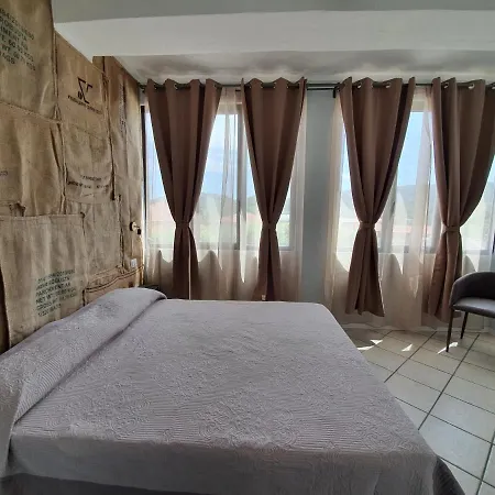 1928 Guest House-2