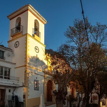 Casa De Los Cuadros-3