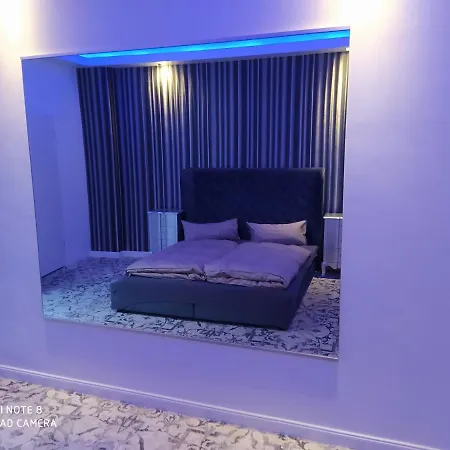 Little Suite-2