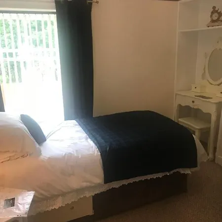 Cavell House-3