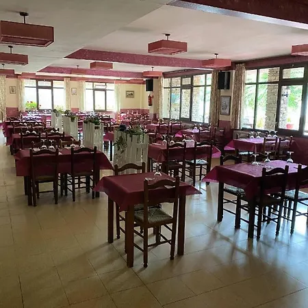 Hostatgeria I Restaurant Coll De Condreu-2