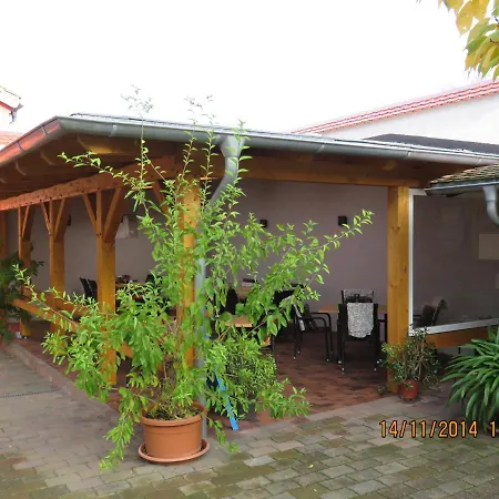 Gasthaus und Pension Zum Biber-3