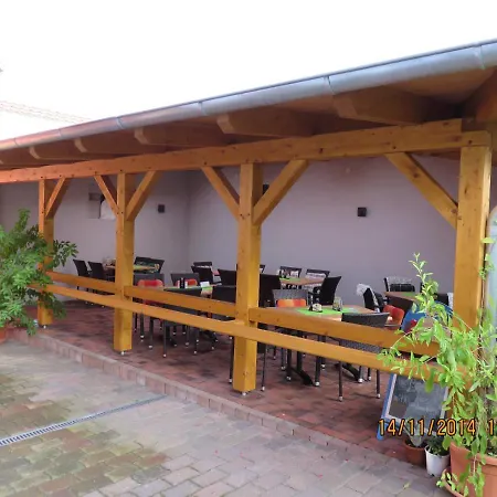 Gasthaus Und Pension Zum Biber-2
