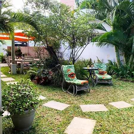 Acacia Inn Guesthouse-3