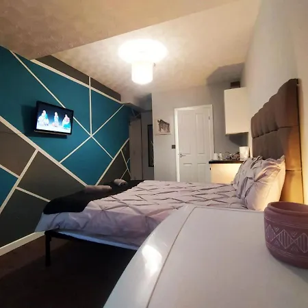 Bankwell Guest House-3
