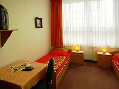Gaststätte&Pension Am Tanger-2