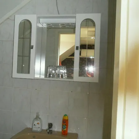 Fekete Macska Vendeghaz-2