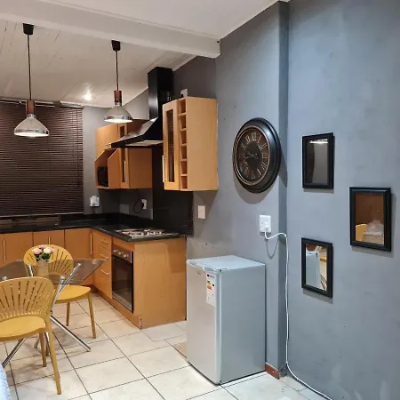 Mia Hills Guest House-2