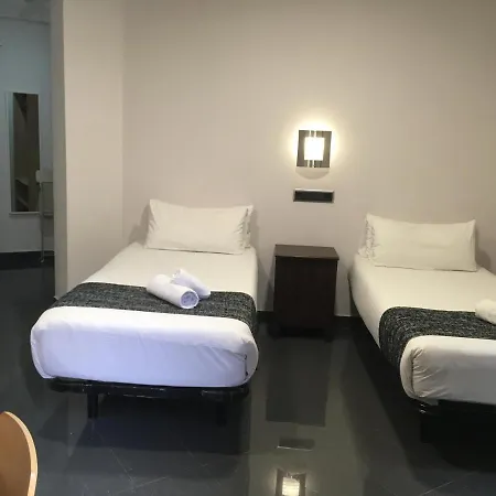 Hostal Levante Barcelona-2