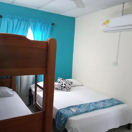 Aquamarina Hostal-2