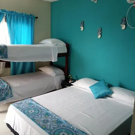 Aquamarina Hostal-3