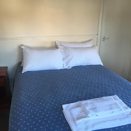 Colnbrook Lodge Guest House-3