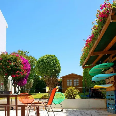 Sandycamps Surf House-3