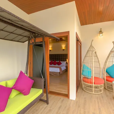 Araamu Hotels Maldives At Dhiffushi-2