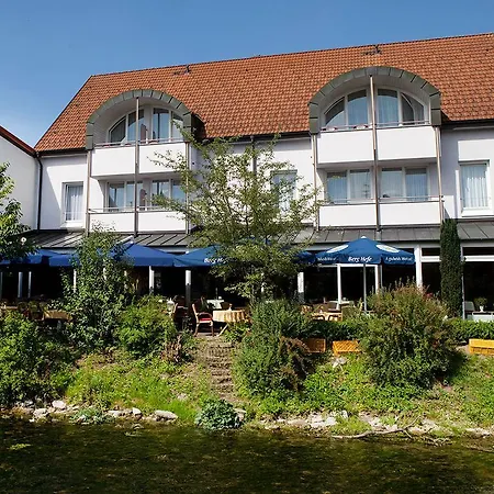 Hotel und Gästehaus Kreuz-2