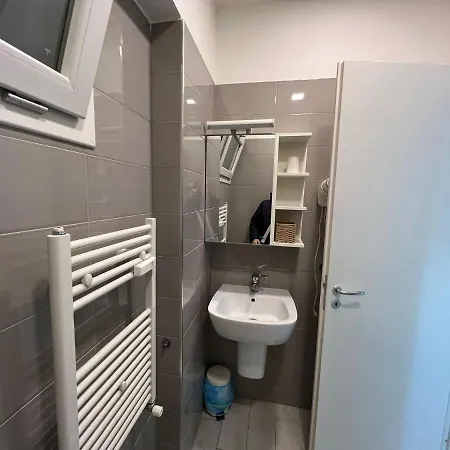 Metronia Guest House-2