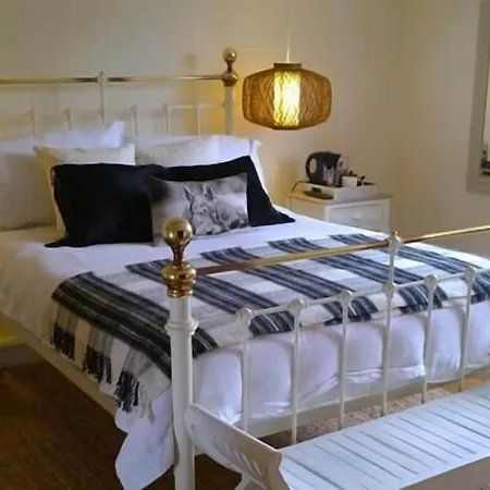 Guest Rooms At The Green Man-3