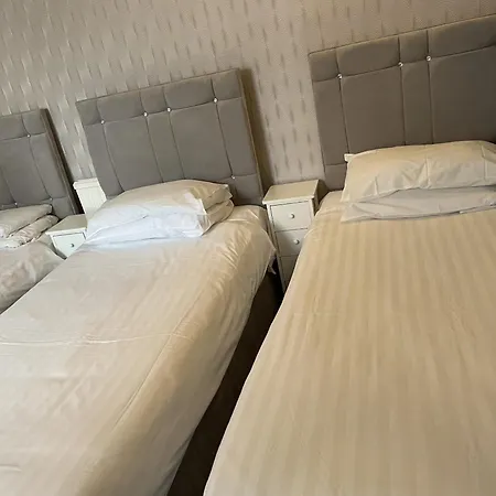 Diamonds Inn-2