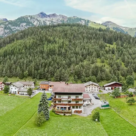 Gasthof Schwarzer Adler In Haegerau-Steeg Naturpark Lechtal-3