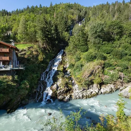 La Cascata Chambres D'Hotes-3
