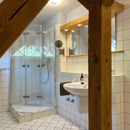 Gästezimmer in herrschaftlicher Villa-3