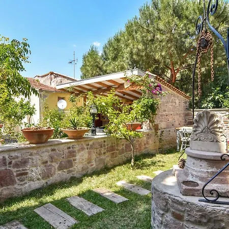 Lunaria Guest House-3