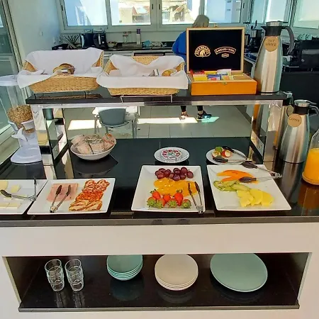 Bowen, Luxury Suites-2