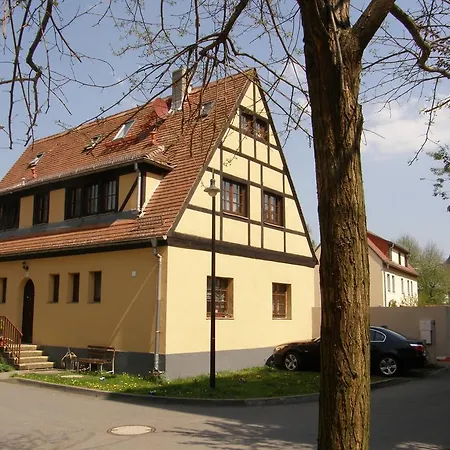 Hotel Pension zu Dresden Altpieschen-2