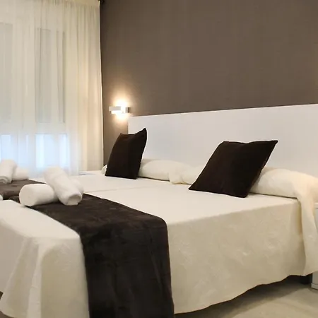 Baixo A Lua Rooming-3