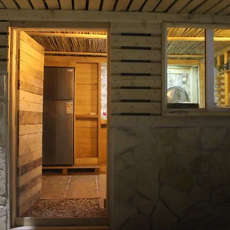7 Caves Hotel-2