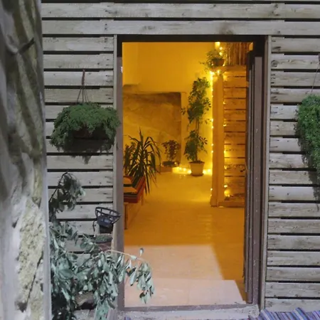 7 Caves Hotel-2