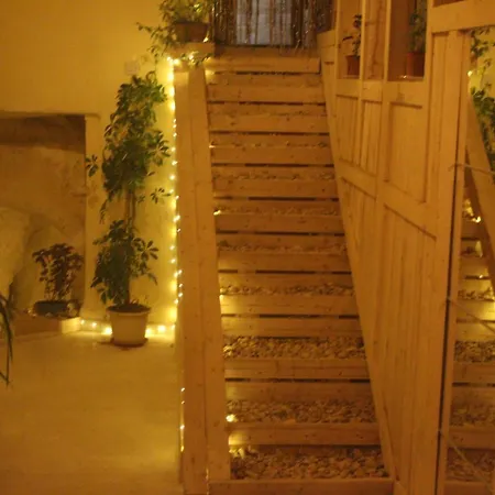 7 Caves Hotel-3