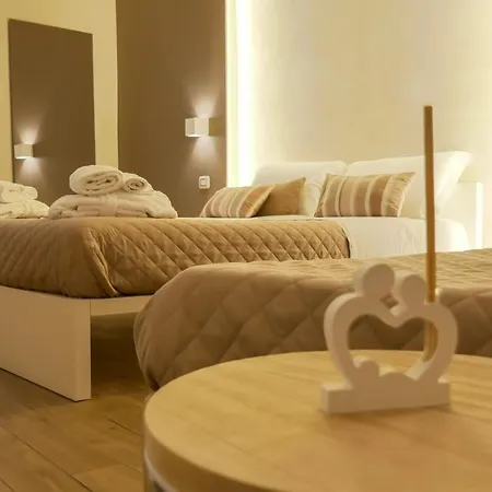La Banchina Holiday Rooms-3