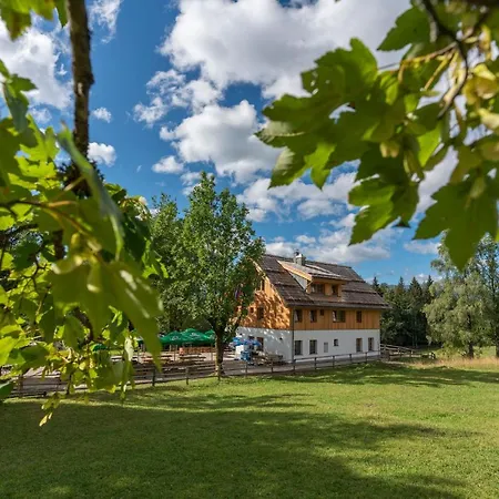 Planinska Koca Na Uskovnici-3