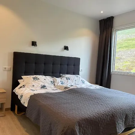 Vestmannsvatn Guesthouse-3