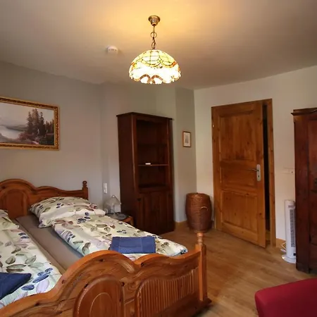 Pension und Falknerei an der alten Schmiede-2