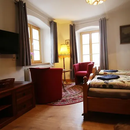 Pension und Falknerei an der alten Schmiede-3