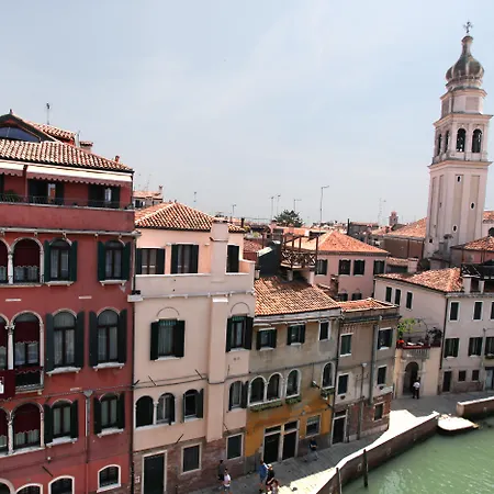 Palazzo Schiavoni Residenza D'Epoca & Suite-Apartments-3