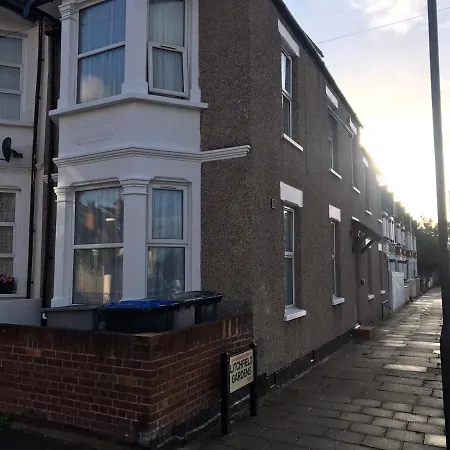 Willesden Lodge Guest House-3