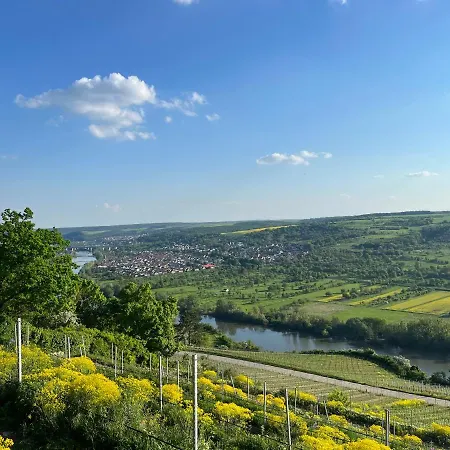 maindrei - schlafen am fluss-3