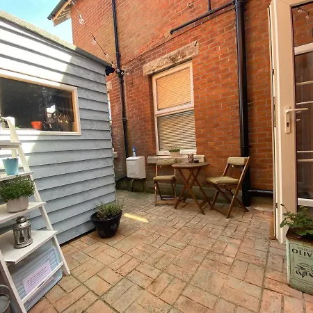Kates'S Place-3