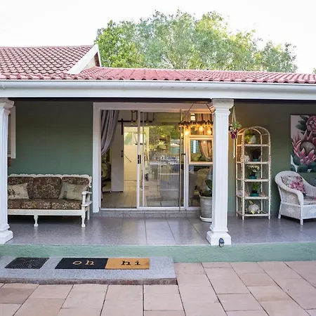Gabbys Cottage Guesthouse-2