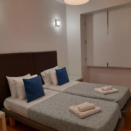 Clerigos Ville Porto Rooms-2