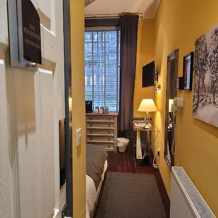The Residence - No 8-3