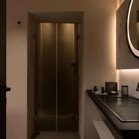Times Suites - Guesthouse - Etruria Collection-3