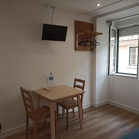 Martim Moniz 28 Guest House-2