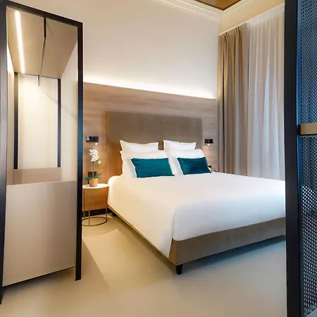 Bergamo Inn 21-2